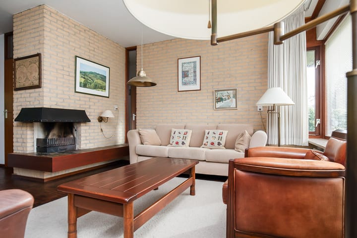 Photo 14 of Massenetstraat 2