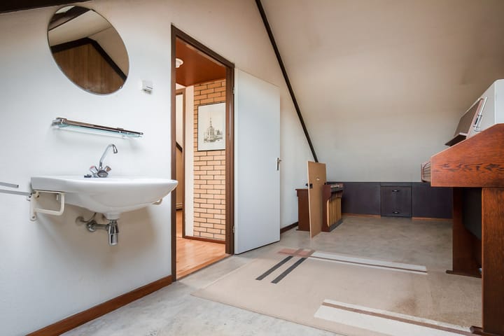 Photo 42 of Massenetstraat 2