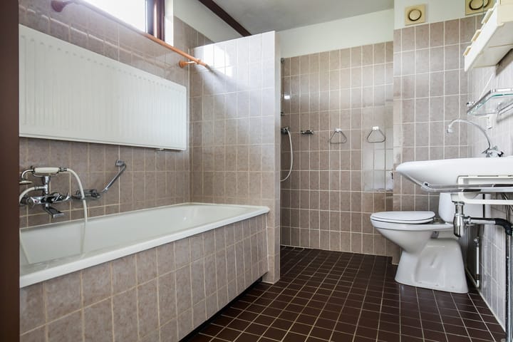 Photo 30 of Massenetstraat 2