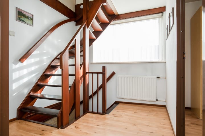 Photo 36 of Massenetstraat 2