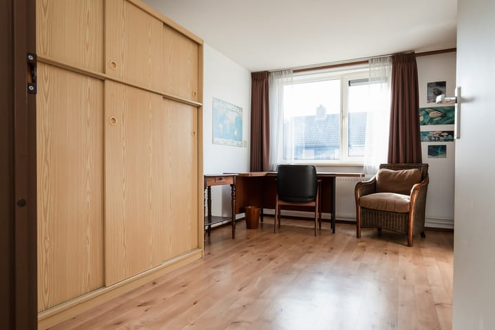 Photo 37 of Massenetstraat 2