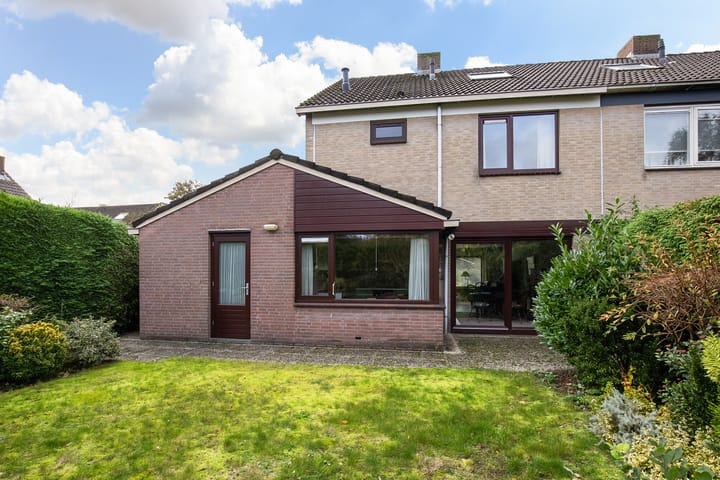 Photo 46 of Massenetstraat 2