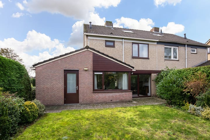 Photo 45 of Massenetstraat 2