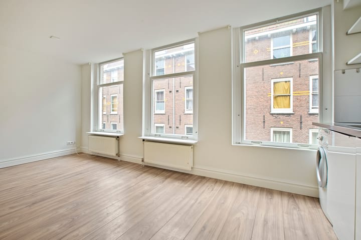 Photo 6 of Goudsbloemstraat 110-2