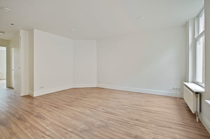 Photo 7 of Goudsbloemstraat 110-2