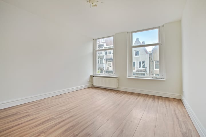 Photo 11 of Goudsbloemstraat 110-2