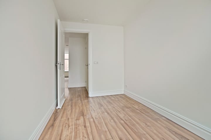 Photo 14 of Goudsbloemstraat 110-2