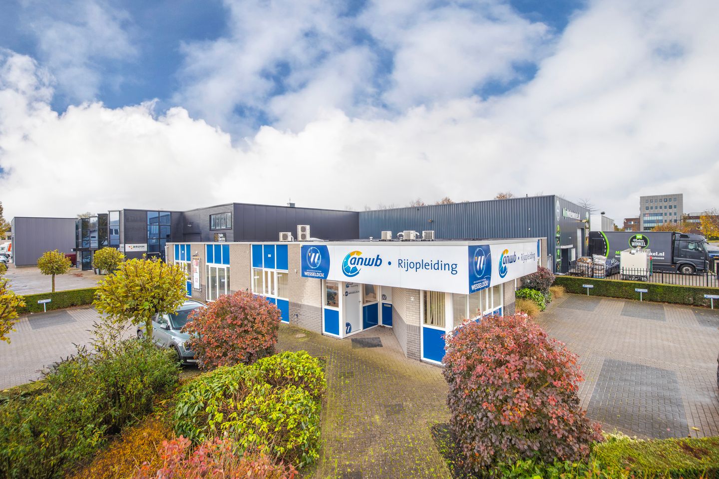 View photo 1 of Hertzstraat 2