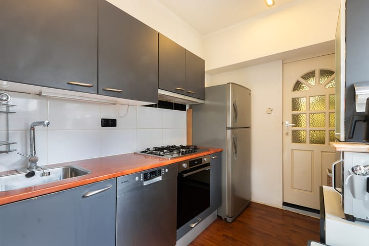 Photo 13 of Rozenstraat 28