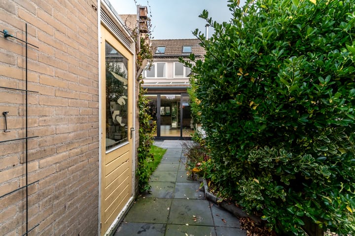 Foto 36 van Zwanenburgplantsoen 22