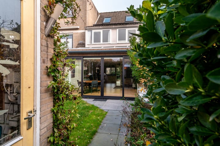 Foto 37 van Zwanenburgplantsoen 22