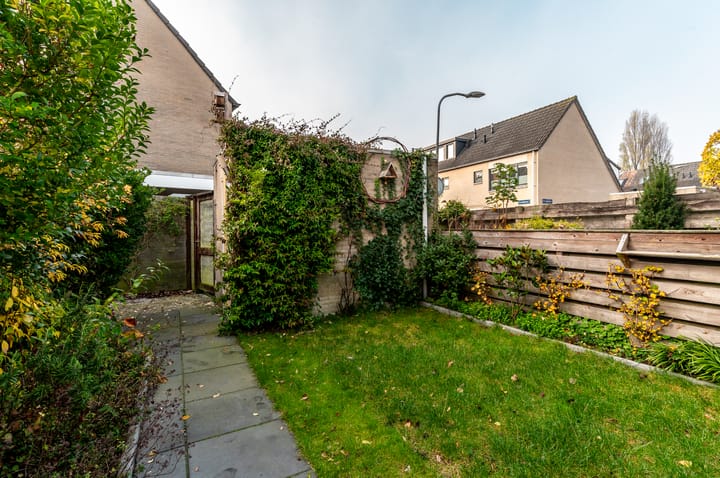 Foto 45 van Zwanenburgplantsoen 22