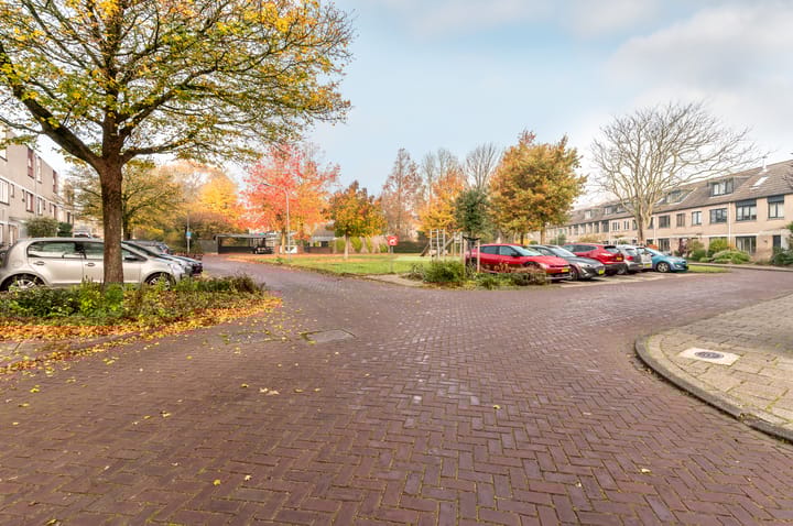 Foto 49 van Zwanenburgplantsoen 22