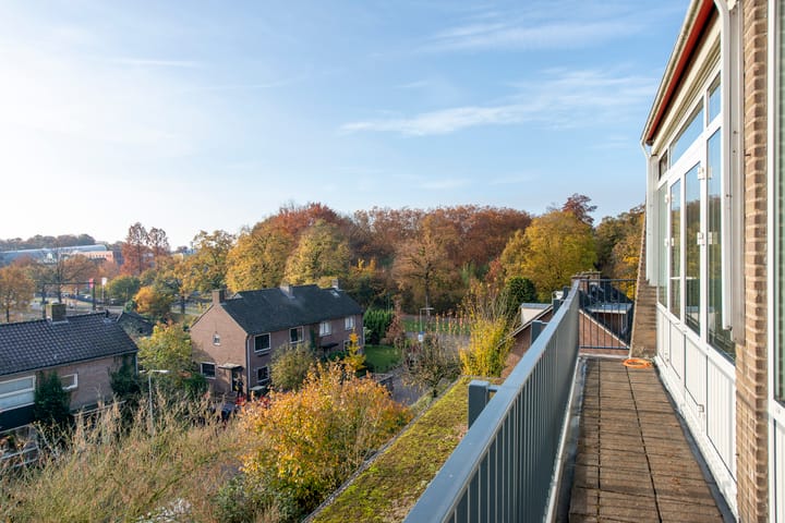 Foto 13 van Van Huevenstraat 39