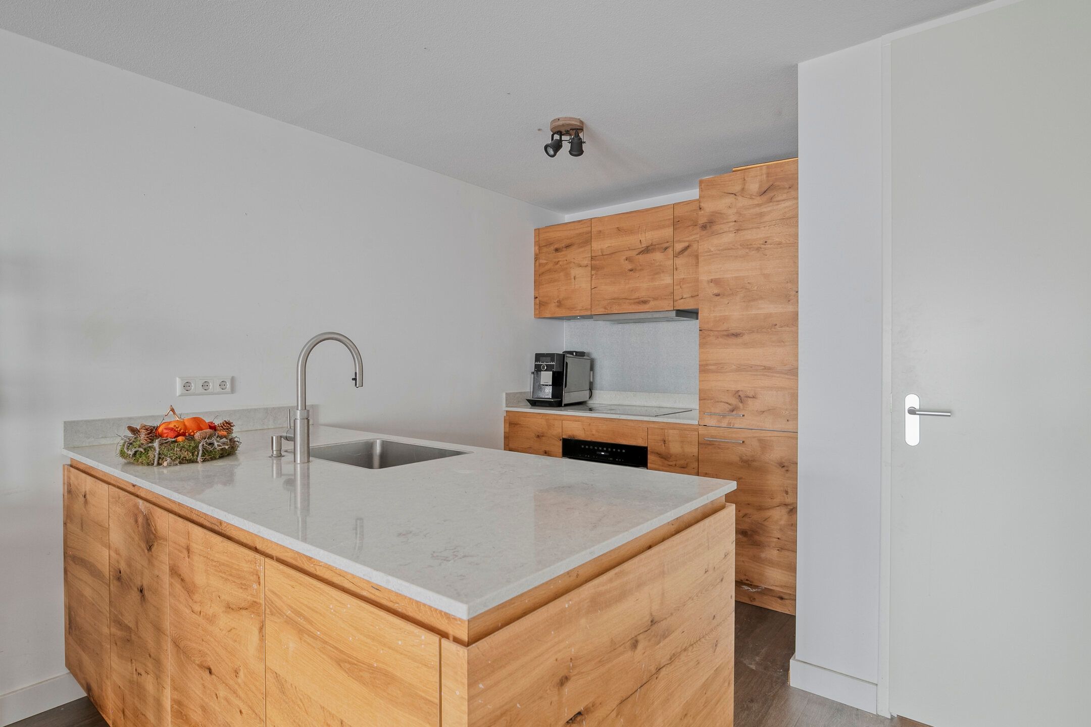 Foto 3 van Helderseweg 9-D1