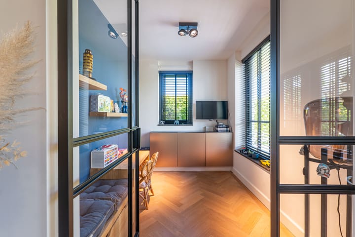 Photo 16 of Laantje van Bruijn 53