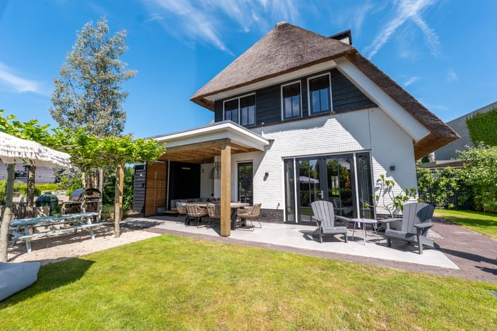 Photo 71 of Laantje van Bruijn 53