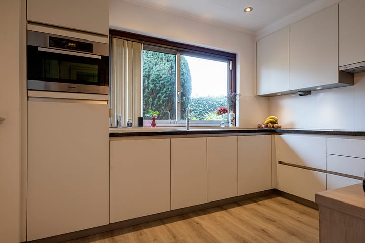 Photo 4 of Beneluxlaan 272