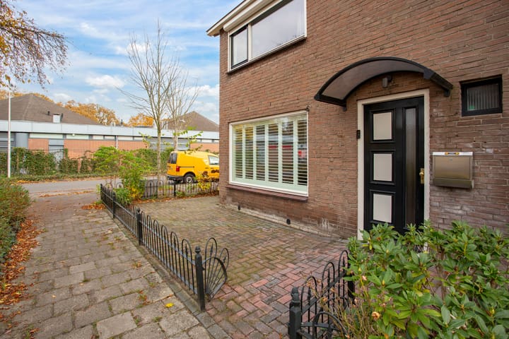 Photo 11 of Eemstraat 30