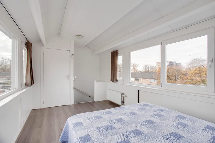 Photo 38 of Eemstraat 30