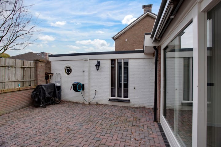 Photo 39 of Eemstraat 30