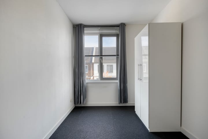 Photo 39 of Maatsestraat 4-E