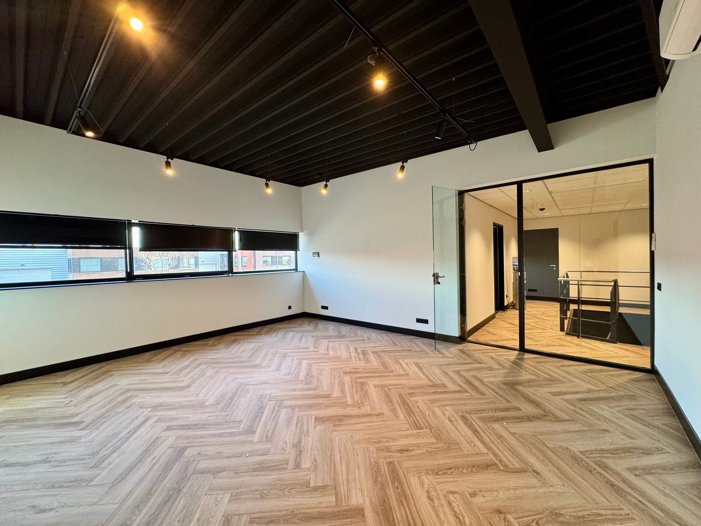 View photo 1 of Het Tasveld 1-A