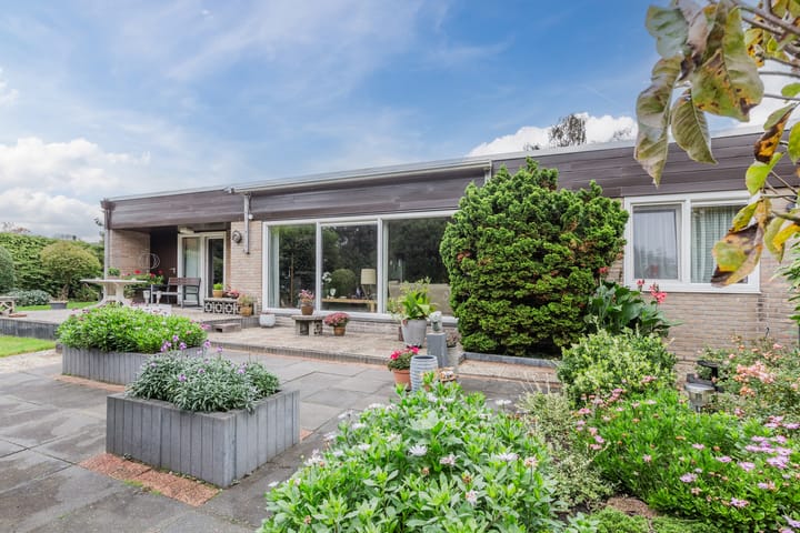 Photo 46 of Burgemeester van Baaklaan 21