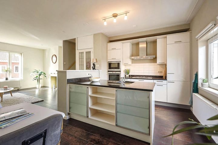 Foto 23 van Bloemendaalsestraatweg 60-RD