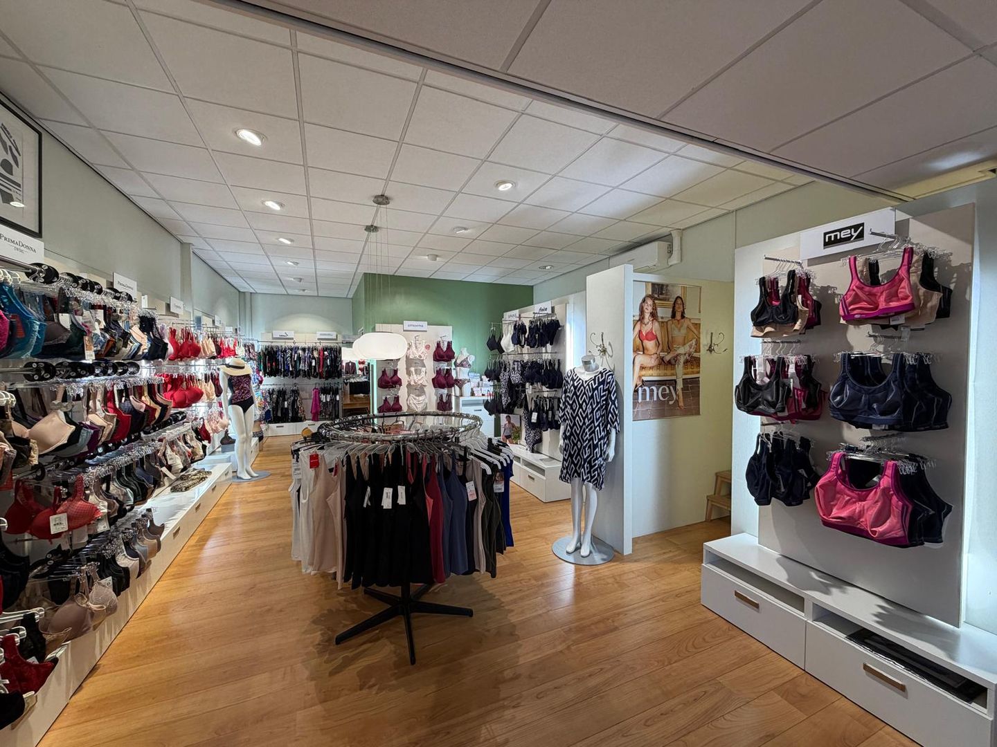 Bekijk foto 3 van Leenderweg 298-C