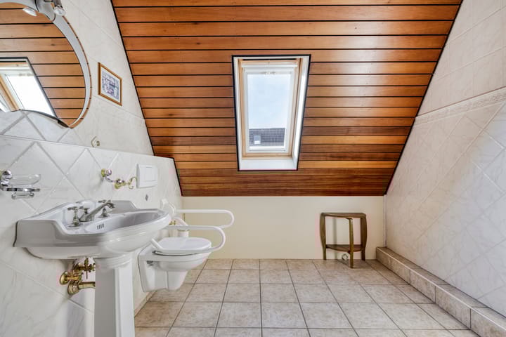 Photo 28 of Herman Oolbekkinkstraat 11