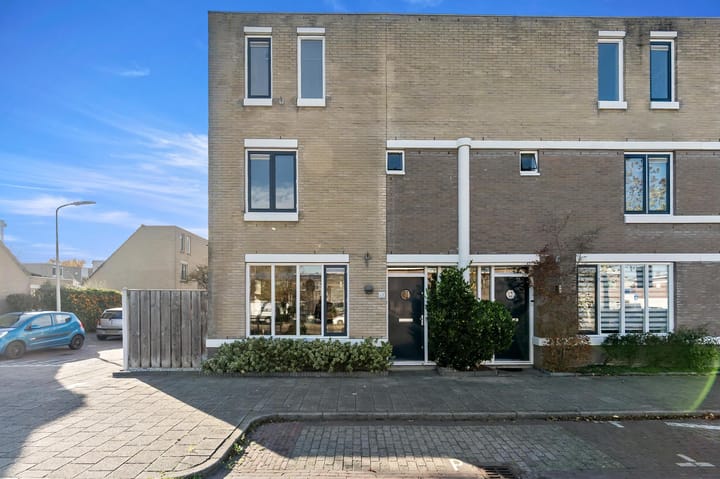 Foto 52 van Tjerk Kloostralaan 12