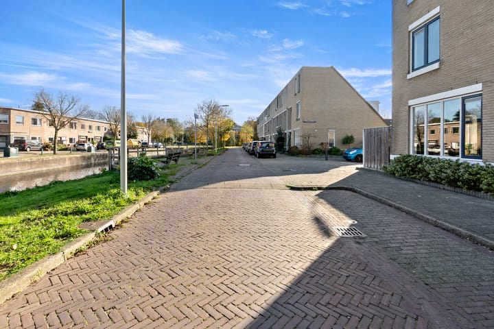 Foto 54 van Tjerk Kloostralaan 12