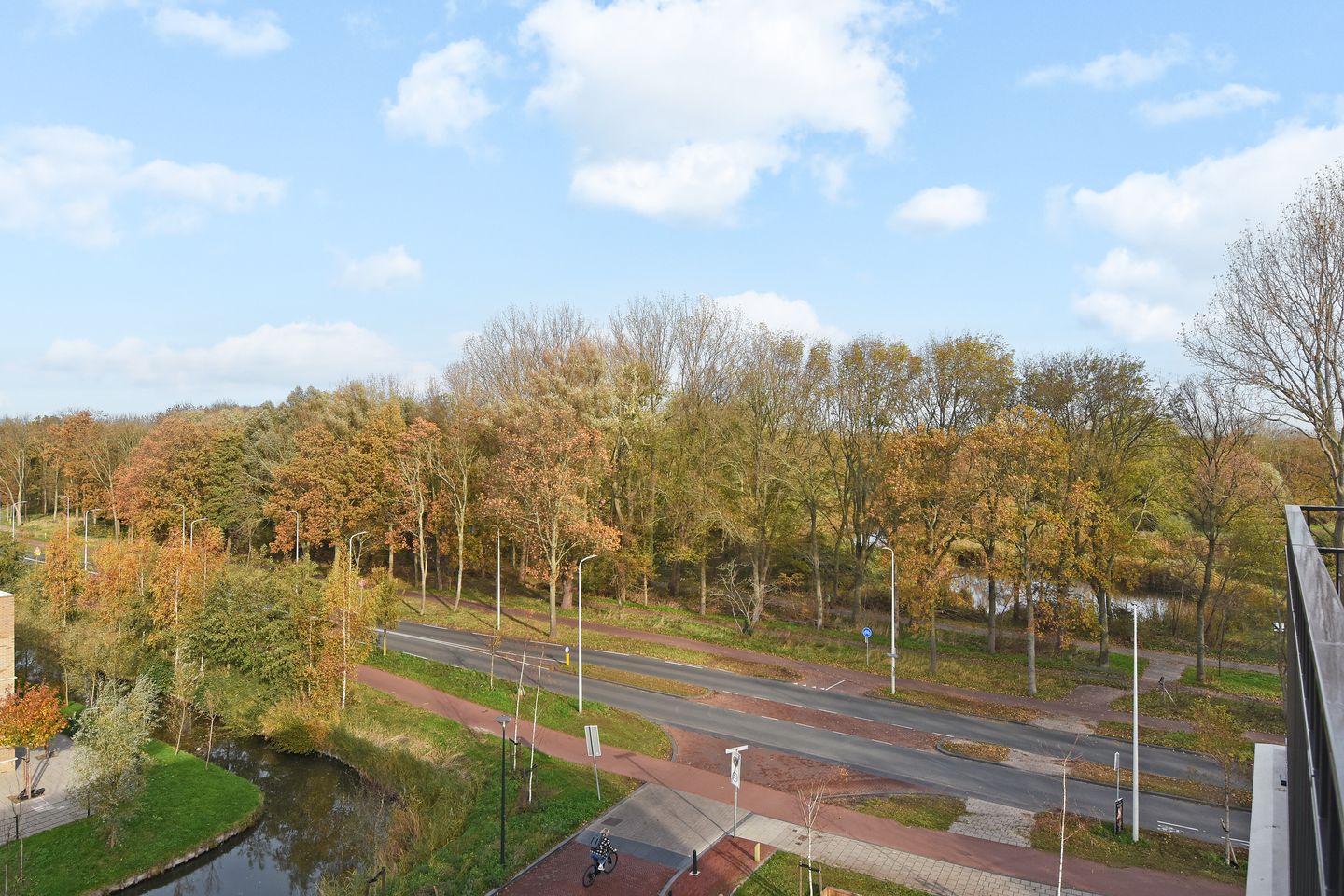 Foto 25 van Thomas Mannsingel 22