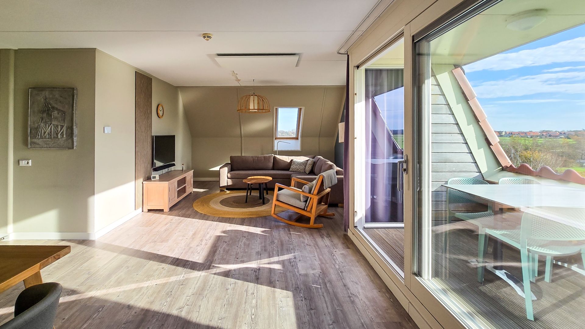 2-bedroom freehold villa in Midsland — photo 4 of 5