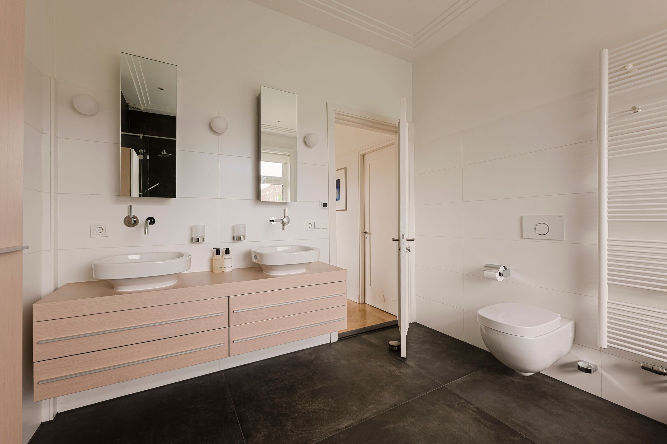 Photo 33 of Apollolaan 52