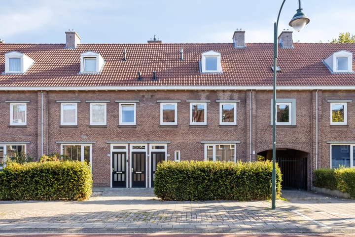 Photo 1 of Petrus Dondersstraat 169