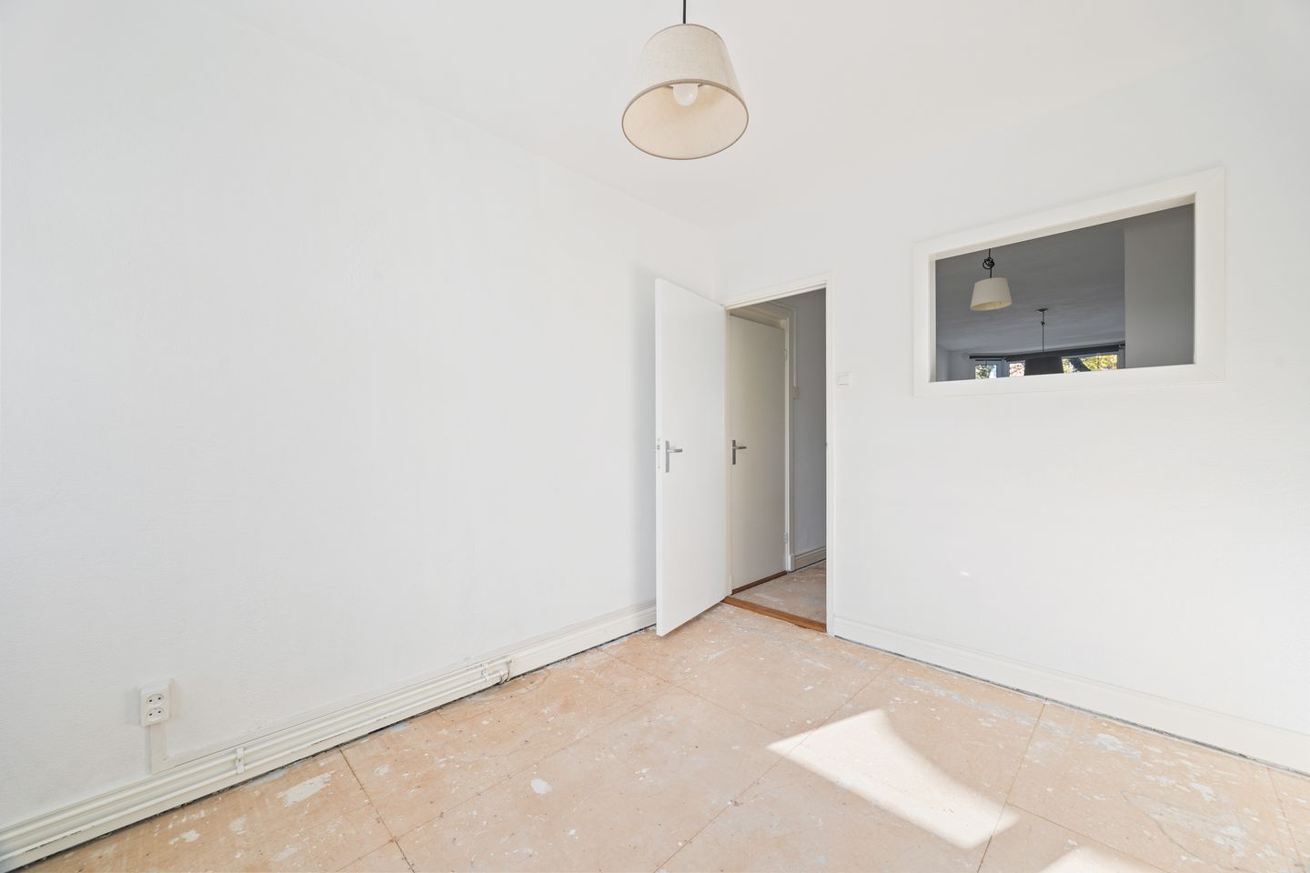 Photo 19 of Linnaeusstraat 212