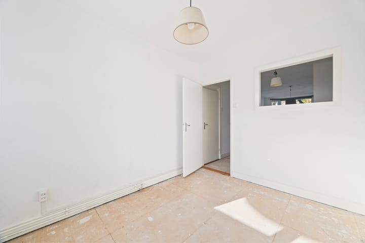 Foto 19 van Linnaeusstraat 212