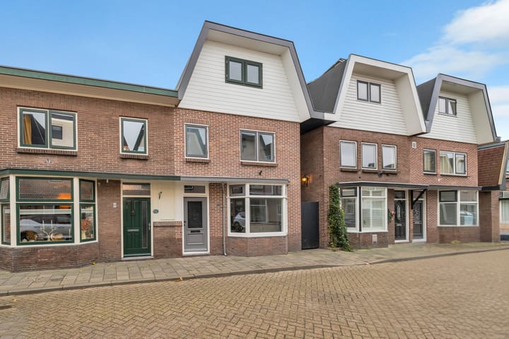 Burgemeester van Nienesstraat 11