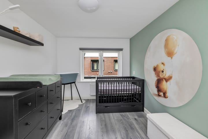 Photo 26 of Burgemeester van Nienesstraat 11