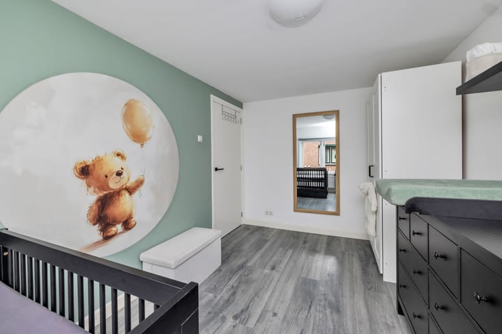 Photo 27 of Burgemeester van Nienesstraat 11