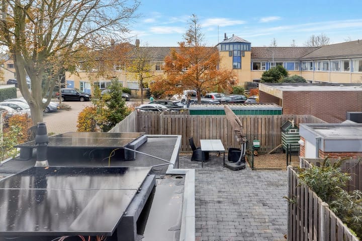 Photo 31 of Burgemeester van Nienesstraat 11