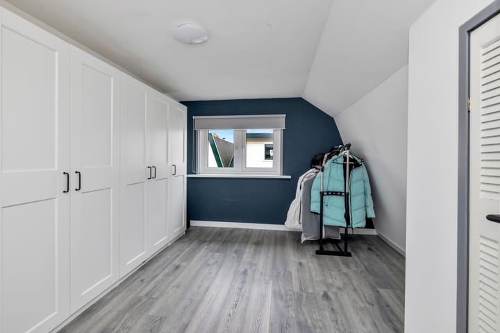 Photo 37 of Burgemeester van Nienesstraat 11