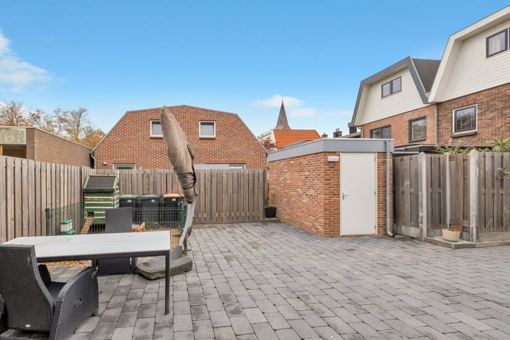 Photo 43 of Burgemeester van Nienesstraat 11