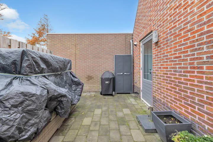 Photo 49 of Burgemeester van Nienesstraat 11