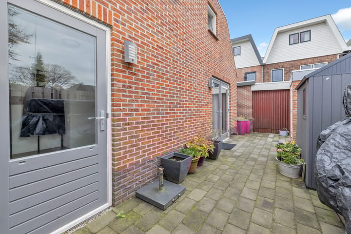 Photo 50 of Burgemeester van Nienesstraat 11