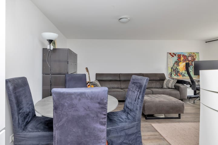 Photo 52 of Burgemeester van Nienesstraat 11