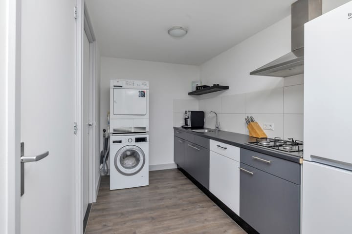 Photo 56 of Burgemeester van Nienesstraat 11