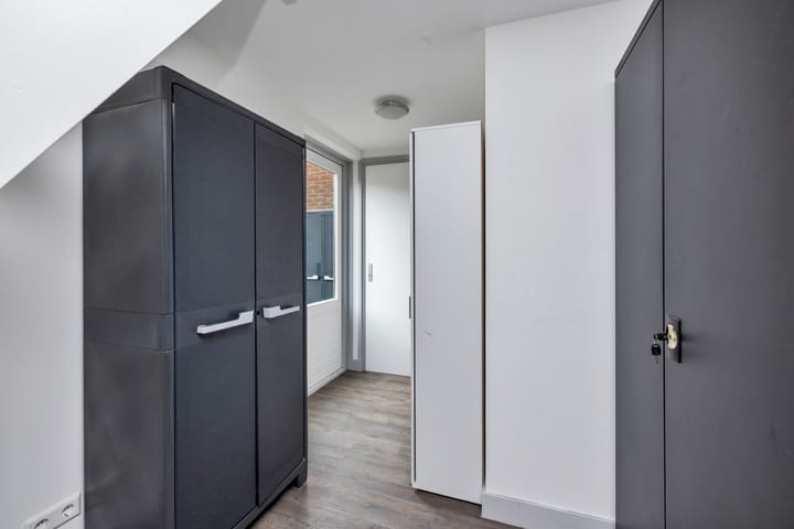 Photo 57 of Burgemeester van Nienesstraat 11